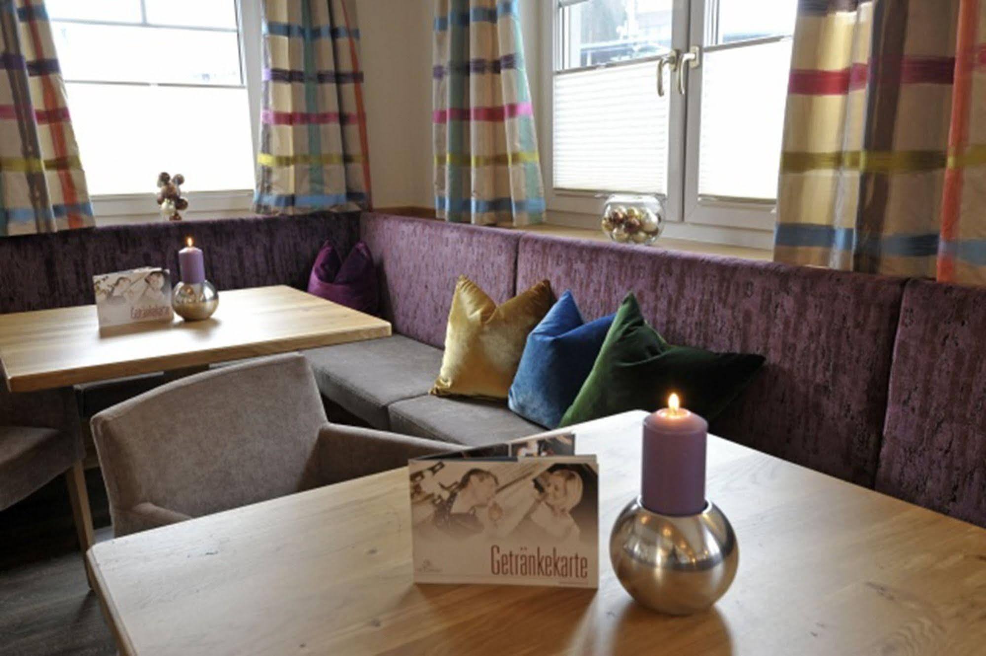Die Barbara Appartements & Zimmer Schladming Exterior photo